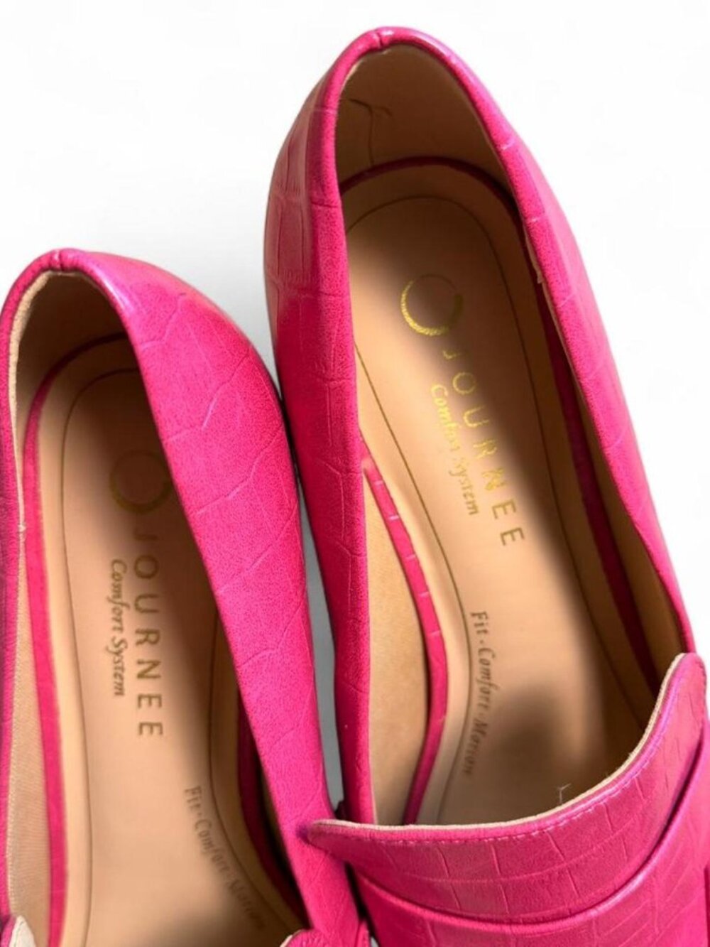 Journee Collection Pink Croc Embossed Loafer Pumps Kitten Heel Size 9.5 - Picture 3 of 4